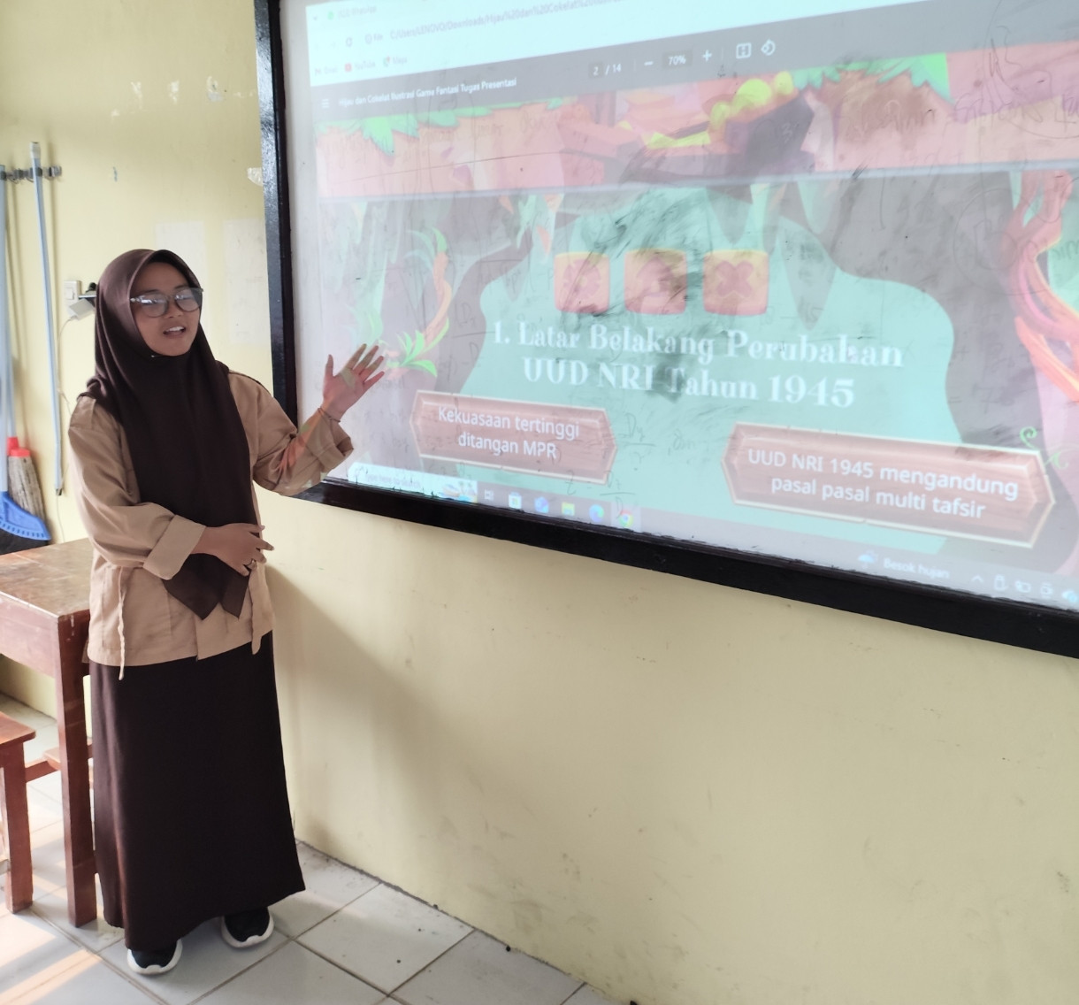 KATANYA GURU, KOK GAK MASUK KELAS? (SEBUAH TULISAN OTOKRITIK)