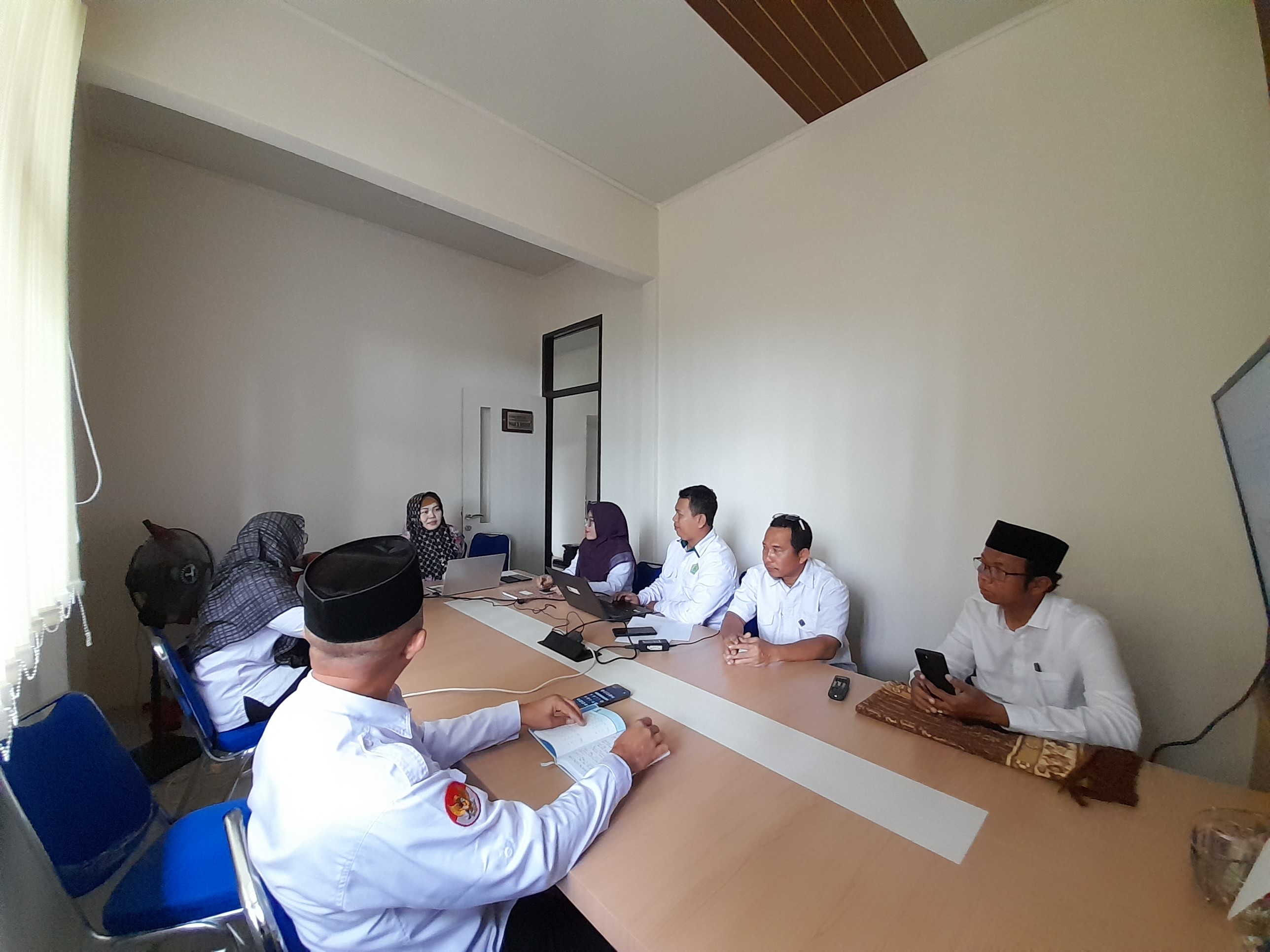 TPMM MAN 5 Bogor Ikuti Pendampingan Pengisian Evaluasi Diri Madrasah (EDM) 2025