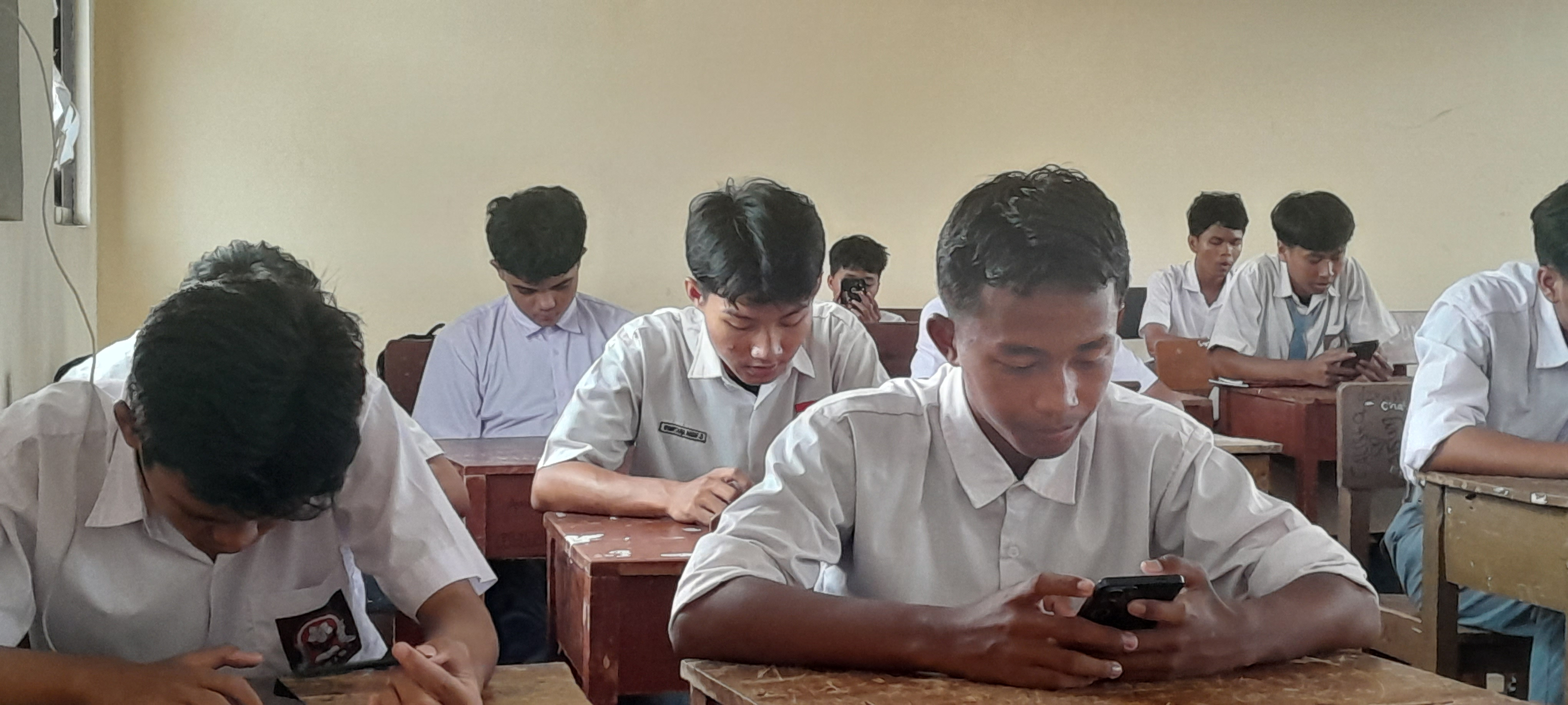 MAN 5 Bogor Gelar Pekan Ulangan Bersama Hari Pertama dengan Platform Digital