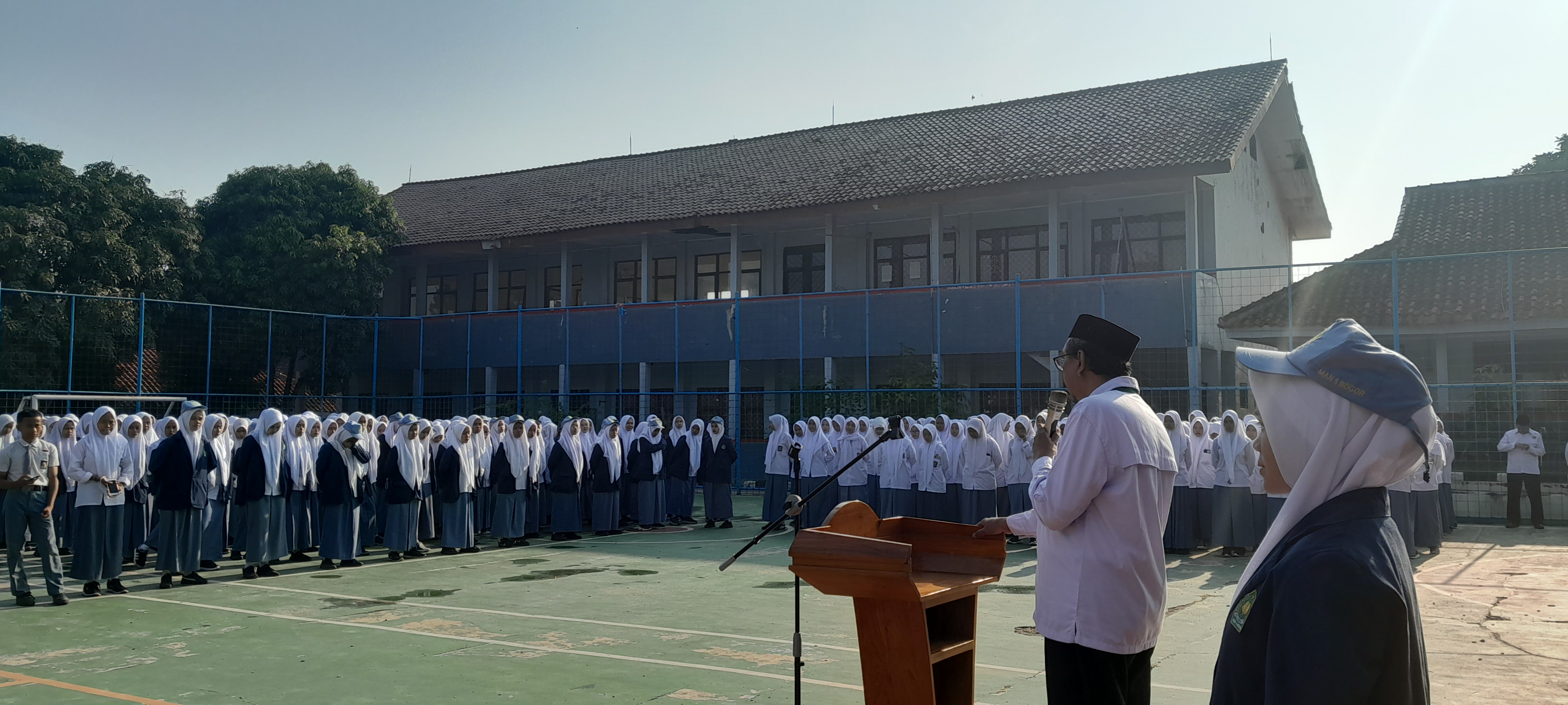 Menuntut Ilmu dengan Niat yang Baik