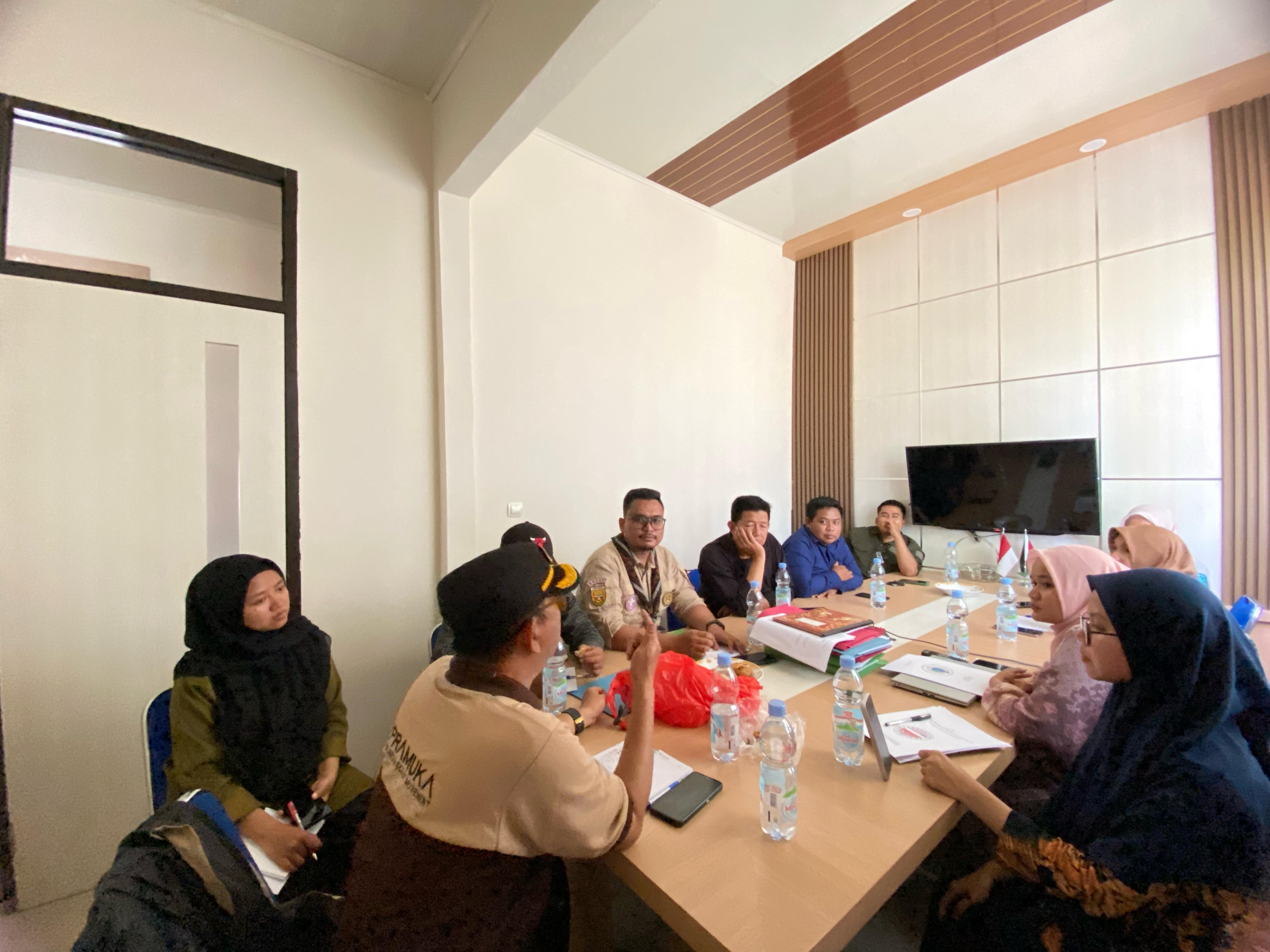 Waka Kesiswaan Pimpin Rapat Pembahasan Program Kerja Pembina Intra dan Ekstrakurikuler Tahun 2025