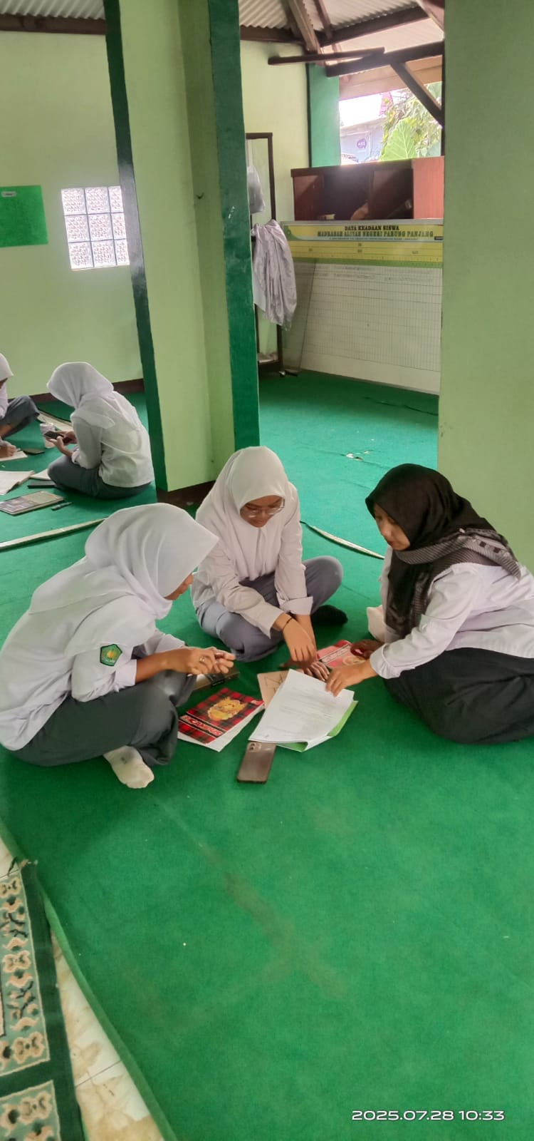 Pembinaan OSN Matematika MAN 5 Bogor: Asah Logika, Kuatkan Pemahaman Aljabar
