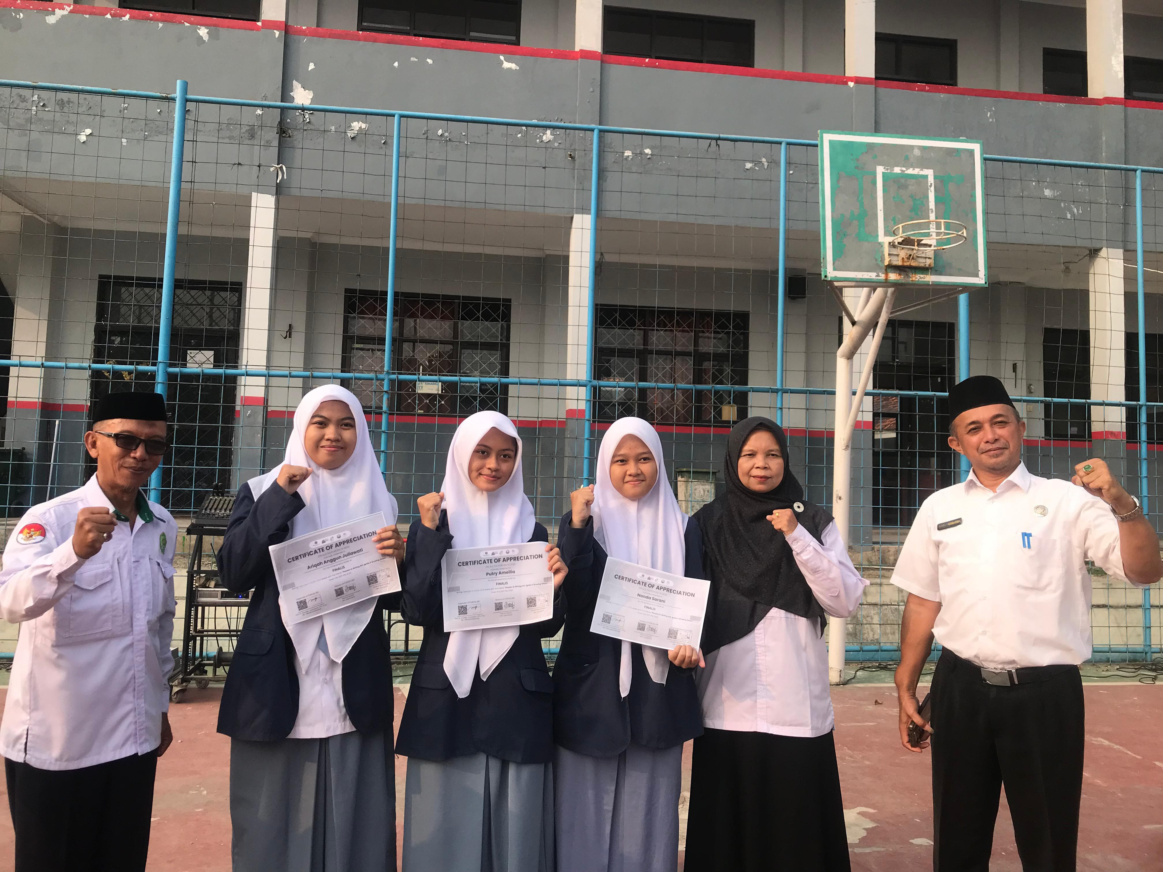 MAN 5 Bogor Beri Apresiasi Siswa Berprestasi di Ajang Karya Tulis Ilmiah IPB University