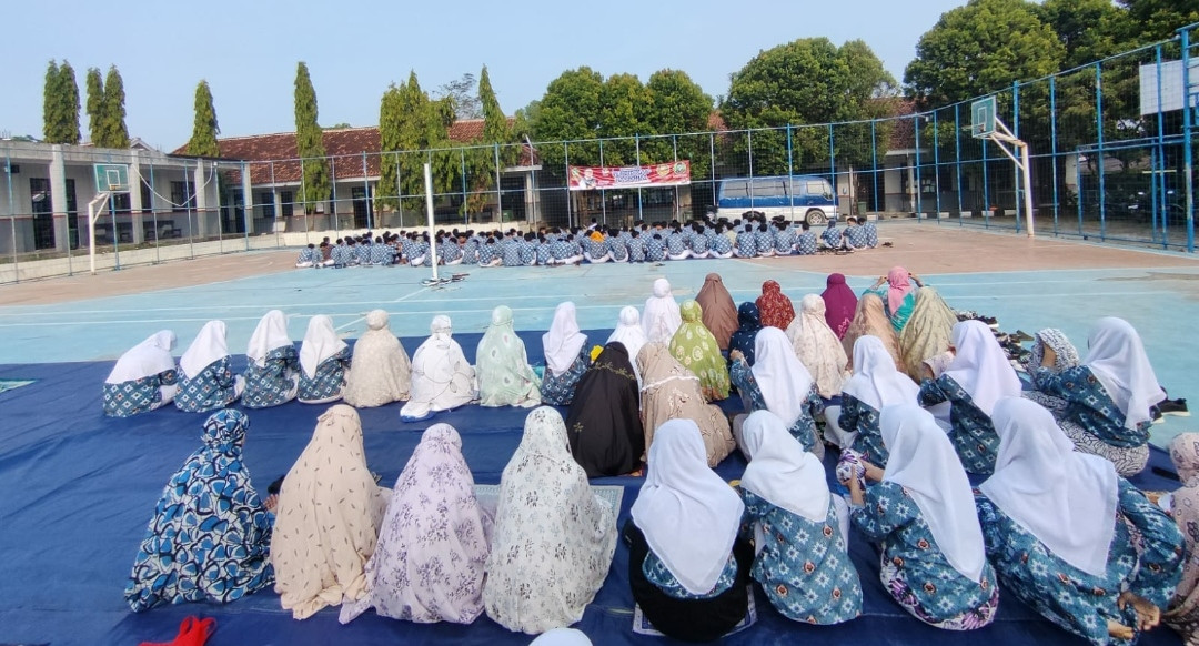 KBM DI MANLIBO DIAWALI PEMBIASAAN DHUHA, TADARUS DAN TAUSIAH