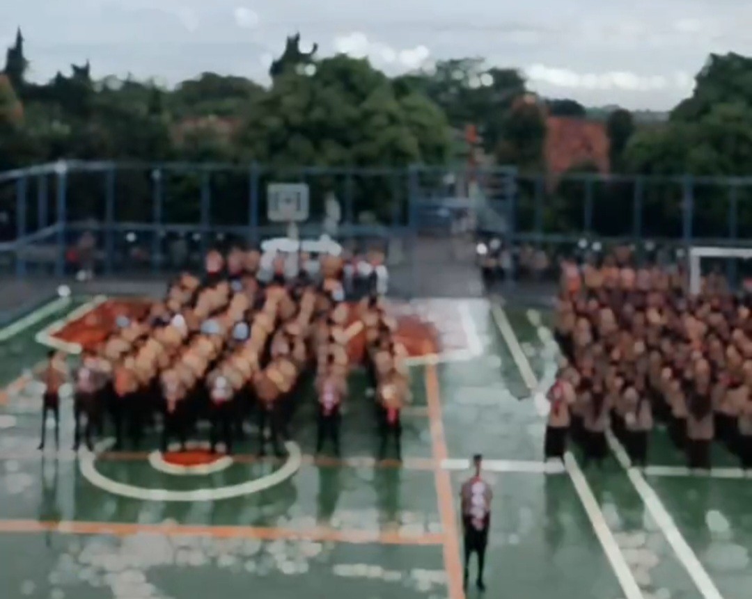 Upacara Bendera di Bawah Gerimis, Jiwa Patriotisme Berkobar di MAN 5 Bogor