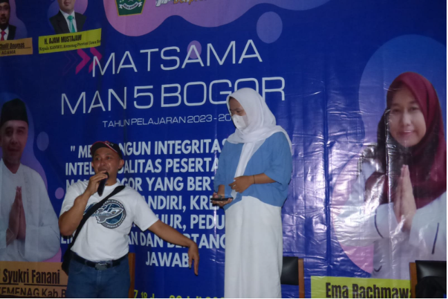 pra_matsama_IP_pakaian_puteri.png